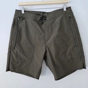 Roark Men's Cargo Board Shorts Olive Green Zip Pockets Size 32